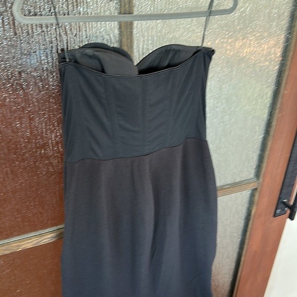 Helsi - Gisele - Sweetheart Neckline Floral Applique Evening Dress size Large - Picture 13 of 15